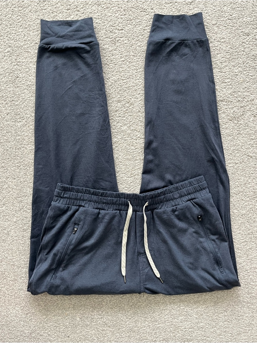 Like New Vuori Navy Ponto Performance Joggers Size Large